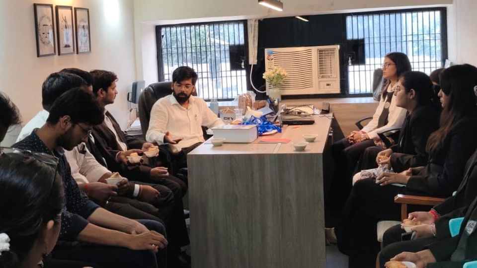 Team briefing session ahead of the speech competition